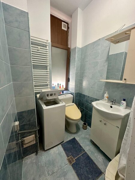 Cismigiu, Piata Kogalniceanu.